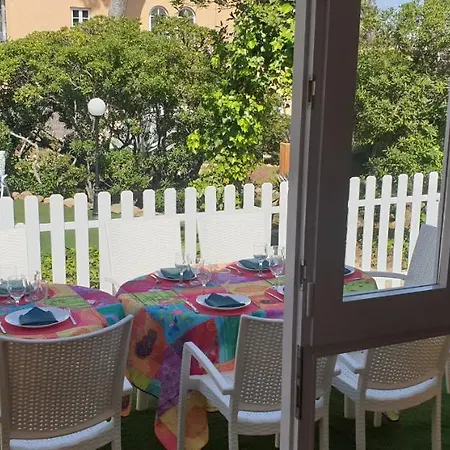 Holiday home Casa Con Jardin A 40 Metros De La Playa. Vr. *
