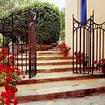 Casa Con Jardin A 40 Metros De La Playa. Vr. Nyaraló *