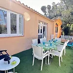 Nyaraló Casa Con Jardin A 40 Metros De La Playa. Vr. *