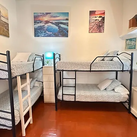 Casa Con Jardin A 40 Metros De La Playa. Vr. Nyaraló *
